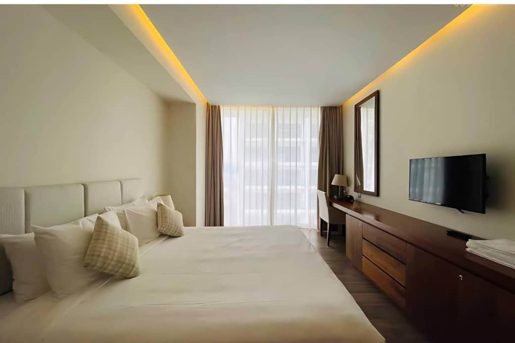A La Carte Luxe Oceanfront Paradise — photo 2